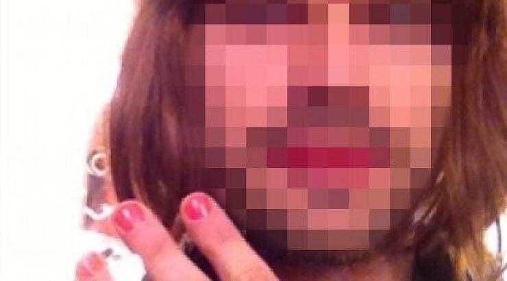 Ποιος Έλληνας sexy ηθοποιός φοράει περούκα και κατακόκκινο κραγιόν;