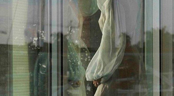 Σχεδόν γυμνή η Rihanna στο καινούργιο της βιντεοκλίπ