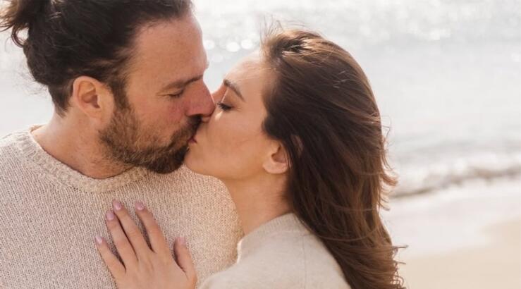 Βαλαβάνη - Μόργκαν: Η πρώτη κοινή δημόσια εμφάνιση μετά την ανακοίνωση της εγκυμοσύνης [εικόνες]