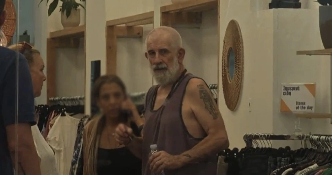 Στιγμές τρόμου για τον Πέτρο Φιλιππίδη: Κάηκε το διαμέρισμα του ενώ βρισκόταν μέσα [βίντεο]