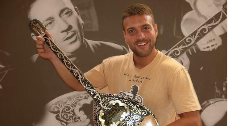 Γιώργος Ζαμπέτας: Ο κούκλος εγγονός του Ζαμπέτα γνώρισε τον θείο του Γιώργο Νταλάρα στα 26 του