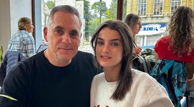 Nικόλας Παπαδόπουλος: Τα συγκινητικά στιγμιότυπα που πόσταρε με τη φοιτήτρια κόρη του στην Αγγλία