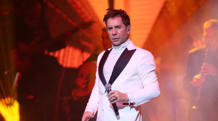 Γιώργος Μαζωνάκης: Αυτός είναι ο τραγουδιστής που κατηγορείται για ασέλγεια - Η ανακοίνωση του