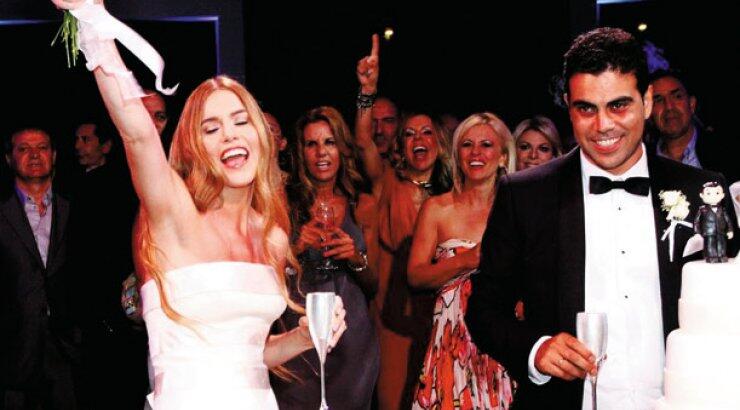 Κωνσταντίνος Λοΐζου & Χριστίνα ∆ηµάδη: Παντρεύτηκαν στο Γ.Σ.Π.