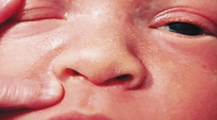 Γνωστή ηθοποιός έγινε μαμά και ανήρτησε την πρώτη φωτογραφία του γιου της στα social media