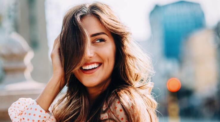 Το ιδανικό μήκος μαλλιών για να φαίνεσαι νεότερη 