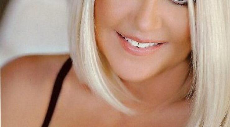 Ποια αντέγραψε το look της Κορομηλά και πώς αντέδρασε η παρουσιάστρια;