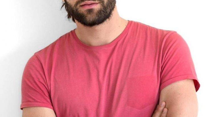 Πραγματικά αγώνριστος: Ο Νικόλας Μπράβος κουρεύτηκε και τρομάξαμε να τον αναγνωρίσουμε