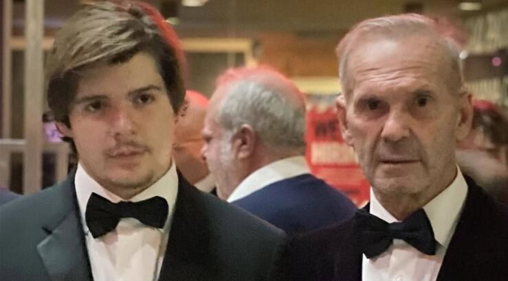 Πέτρος Κωστόπουλος: Συγκινημένος αποχαιρετά τον γιο του - "Καλό ταξίδι στη νέα σου ζωή" [εικόνα]