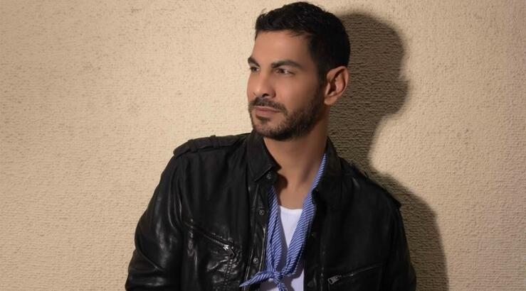 Σταύρος Κωνσταντίνου: Φωτογράφησε την Έλενα Ανδρέου με τον γιο τους σε παραλία του νησιού μας [εικόνα]