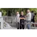 Βάσω Μαζωνάκη σε θαυμαστές του αδερφού της: «Δώστε μου λίγο χρόνο να μείνω μόνη μου» [βίντεο]