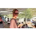 Φλώρα Σάρδαλου: Με το iconic fashion statement του καλοκαιριού