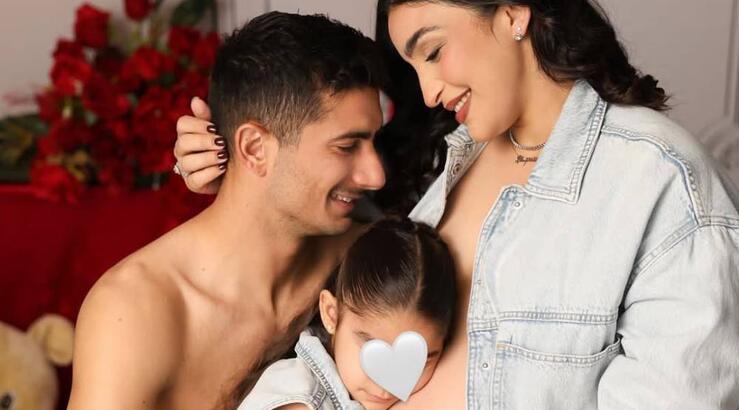 Άντρεα Νικολάου – Παναγή: Οι τρυφερές εικόνες με τη μεγάλη της κόρη να χαϊδεύει τη νεογέννητη αδερφή της 