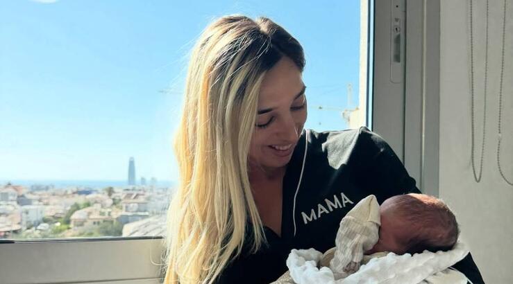 Ανδρεάνα Φραγκούδη: Η selfie με τον 3 εβδομάδων γιο της [εικόνες]