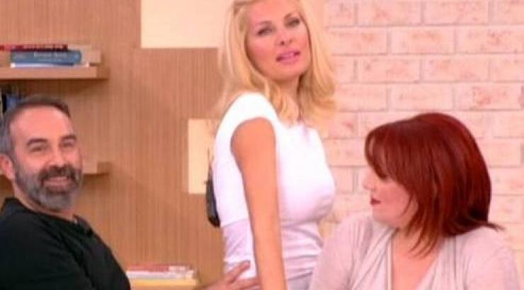  To «τρίψιμο» στη μέση και η ατάκα της Ζαρίφη όταν βρέθηκε face to face με το στήθος της Μενεγάκη!