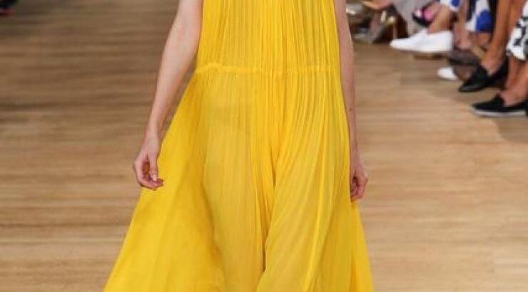 Πώς να  φορέσεις σωστά το μάξι αέρινο φόρεμα 