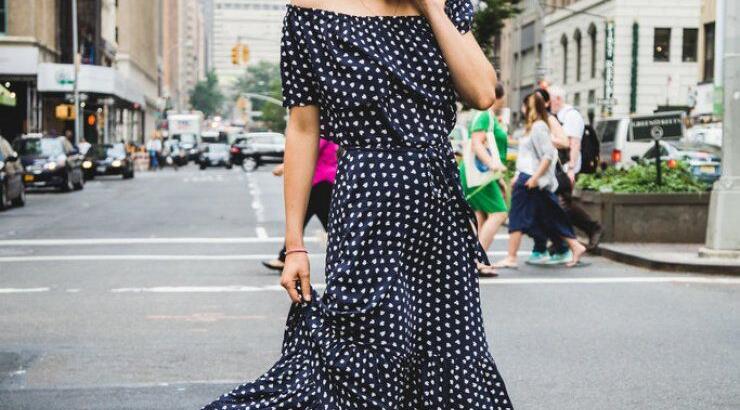 Πώς να συνδυάσεις τα sneakers με τα φορέματα [Εικόνες]