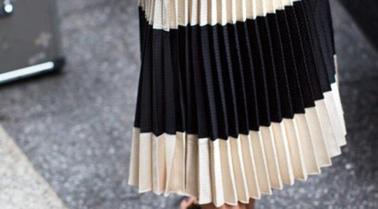 Pleated skirts: Η νέα λατρεία 