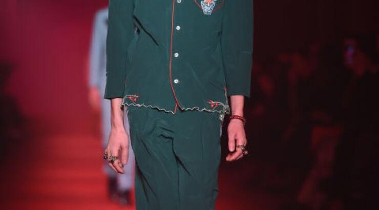 6 Styling Tricks που δανειστήκαμε από την ανδρική συλλογή Gucci [εικόνες]