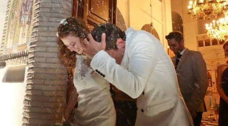 Λαμπερό ζευγάρι παντρεύτηκε στην Αμοργό [εικόνες]