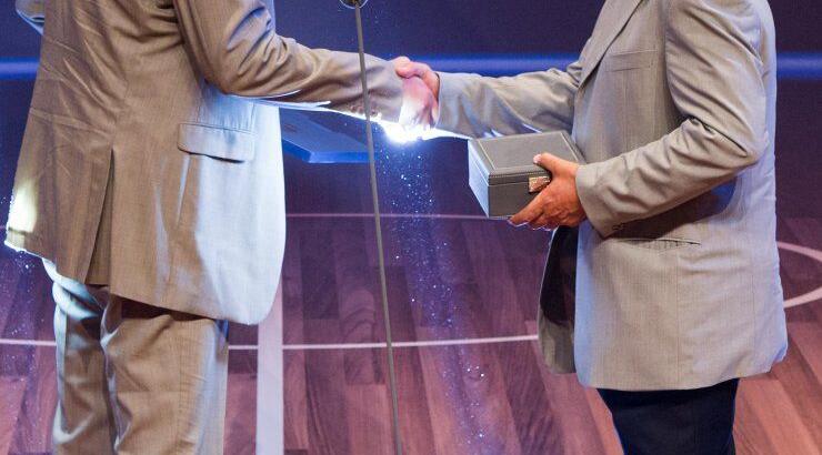 Ο Όμιλος FF Group συμμετείχε στην εορταστική εκδήλωση που πραγματοποιήθηκε προς τιμήν της Εθνικής Ομάδας μπάσκετ του 1987, με μια ειδικά σχεδιασμένη συλλογή ρολογιών Folli Follie