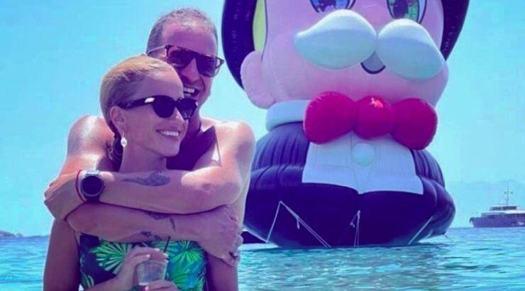 Τσουρούλλης - Γιολίτη: Πήγαν στο χωριό της, ζύμωσαν, φούρνισαν και έφτιαξαν ένα απολαυστικό πρόγευμα [εικόνες]