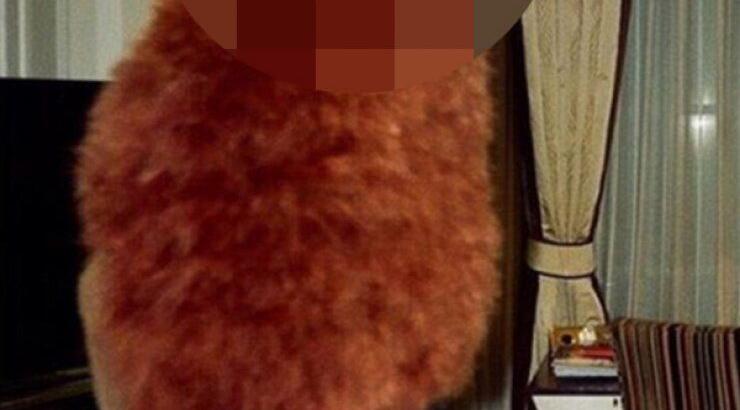 Mε το στρινγκάκι και το… γουνάκι 23χρονη καλλονή