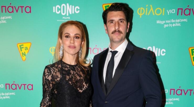 Ντορέττα Παπαδημητρίου - Γιώργος Γεροντιδάκης: Οι πανηγυρισμοί στο γήπεδο σε κοινή τους εμφάνιση [εικόνες]