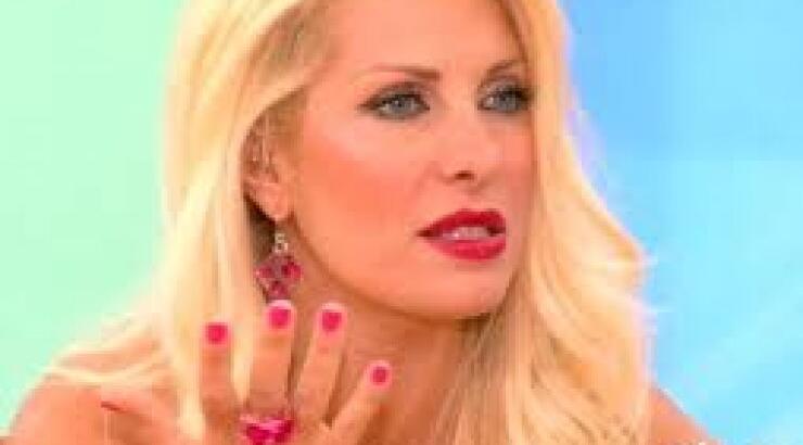 Ελένη Μενεγάκη: «Φοβόμουν μήπως χάσω την μητέρα μου»