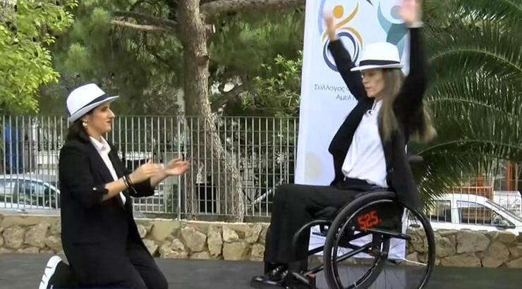 Αλεξάνδρα Σταματοπούλου: Η χρυσή παραολυμπιονίκης προκαλεί δάκρυα συγκίνησης με το ζεϊμπέκικό της [βίντεο]