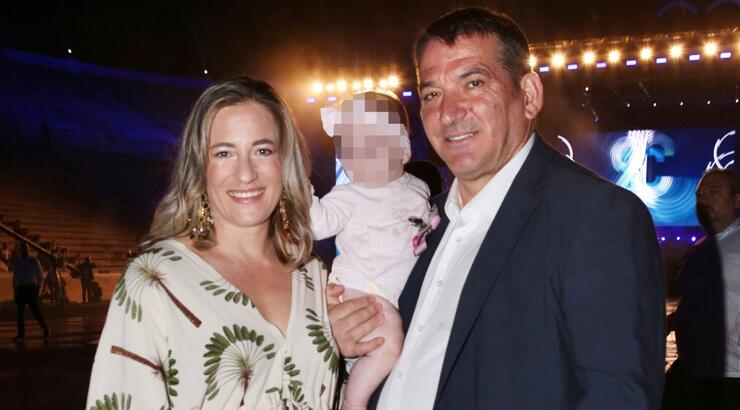 Πύρρος Δήμας: Η ερωτική εικόνα με την Αφροδίτη Σκαφίδα αφιερωμένη στα γενέθλια της