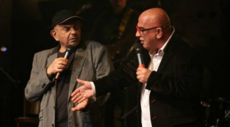 Νέα αγωνία για τον Σάκη Μπουλά: Στο πλευρό του συγγενείς και φίλοι