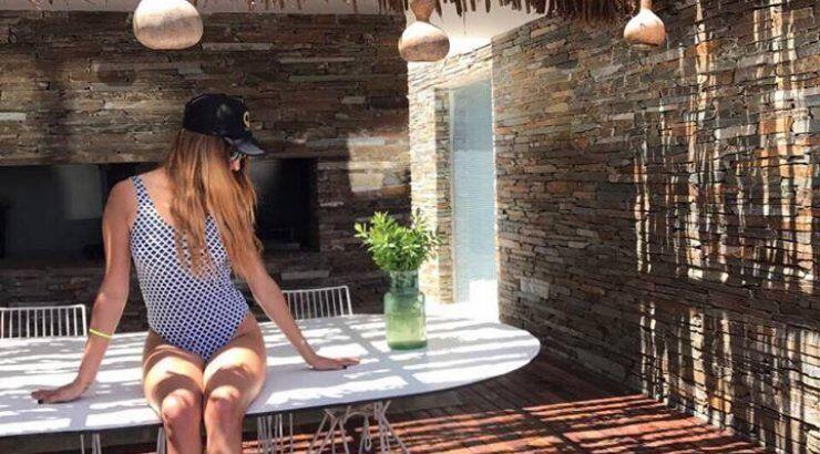 Κωνσταντίνα Ευριπίδου: 8 φορές που είδαμε την παρουσιάστρια με διαφορετικό μαγιό