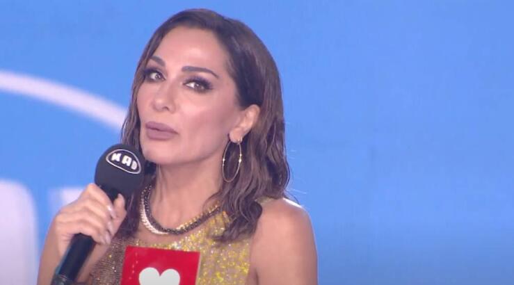 Δέσποινα Βανδή στη σκηνή των MVMA: «Καμία ανοχή στη βία» [βίντεο]