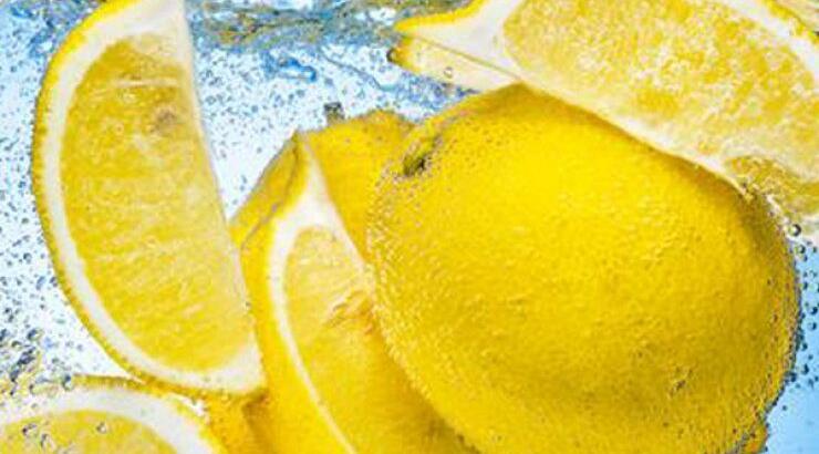 6 καλλυντικά που μπορείς να αντικαταστήσεις με χυμό λεμονιού