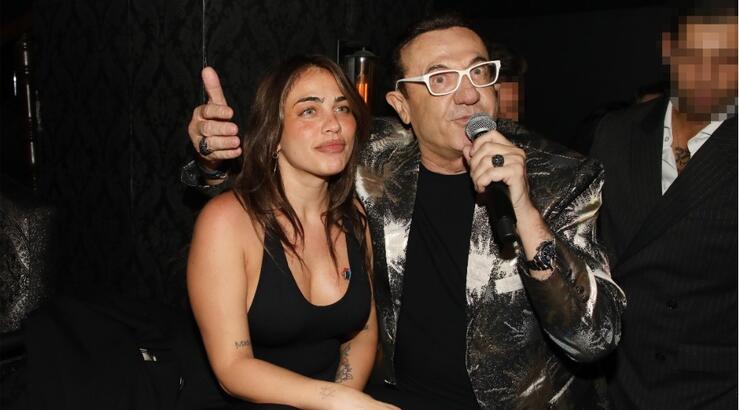 Στο νοσοκομείο ο Λευτέρης Πανταζής - Στο πλευρό του η κόρη του, Κόνι [βίντεο]