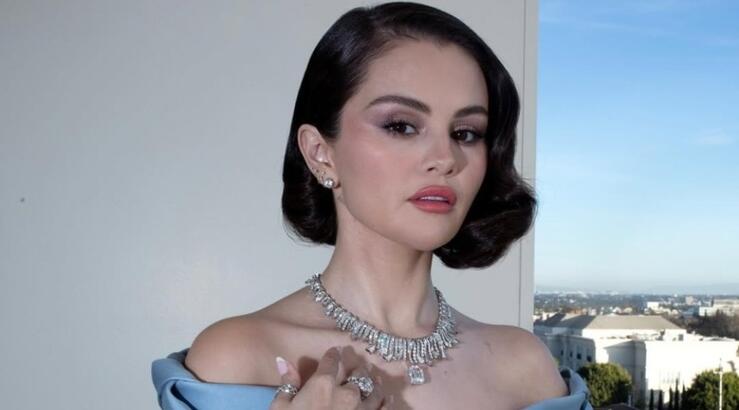 Lavender nails: Κάνε το όπως η Selena Gomez