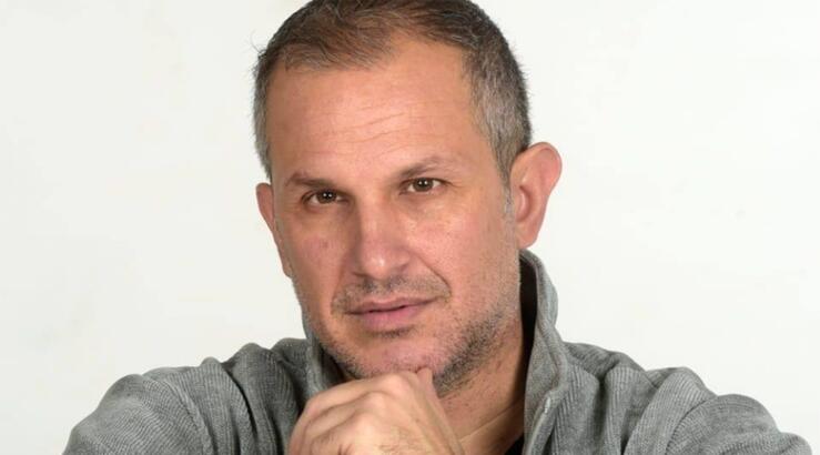 Ο Πέτρος Πέτρου εξομολογείται για πρώτη φορά: «Γεννήθηκα με όραση μόνο στο ένα μάτι» [βίντεο]