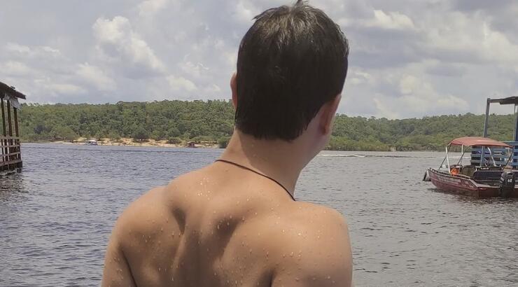 Σοκαρισμένοι όλοι: Γνωστός τραγουδιστής πέθανε στη σκηνή μετά από ηλεκτροπληξία