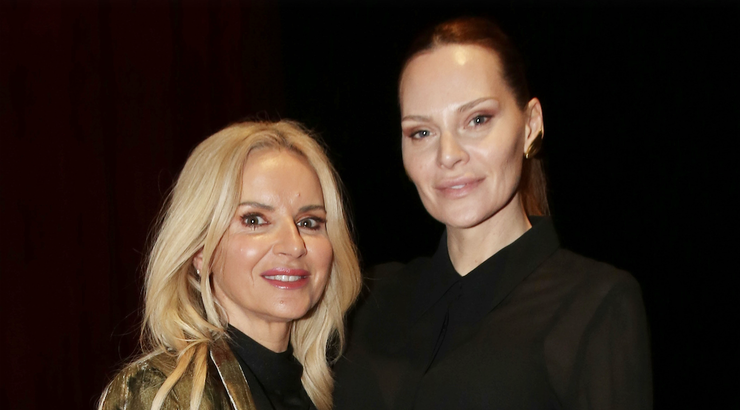 Τρελό γέλιο: Έξαλλη η Μπεκατώρου βλέποντας τι φόρεσε η Υβόννη για να πάνε σε party [βίντεο]