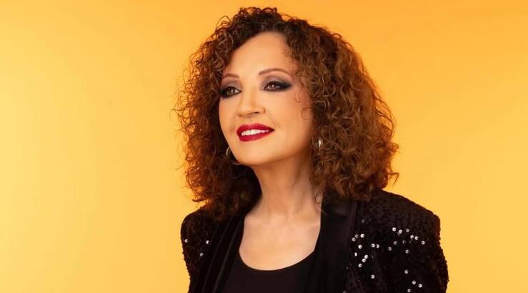 Γλυκερία: «Μια φορά ενώ τραγουδούσα πληροφορήθηκα ότι είχε πεθάνει ο πατέρας μου» [βίντεο]