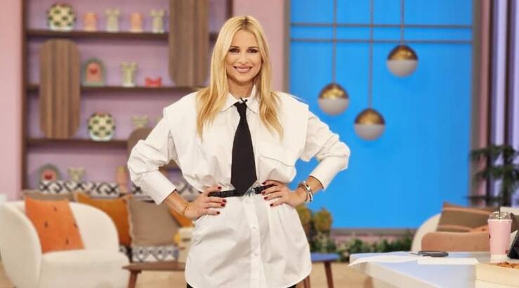 Χριστιάνα Αριστοτέλους: Με το παλτό που κάθε χειμώνα έχει σταθερή θέση στα looks των fashionistas