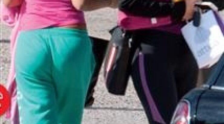  Η Μενεγάκη συνεχίζει να γυμνάζεται και έχει μαζί της και... παρέα!