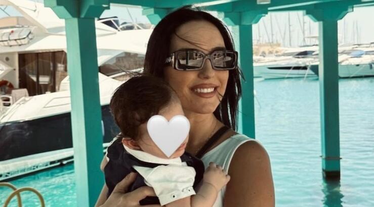 Έλενα Θεοδώρου: Ο γιος της, Κρίστιαν, έκλεισε μισό χρόνο ζωής [εικόνα]