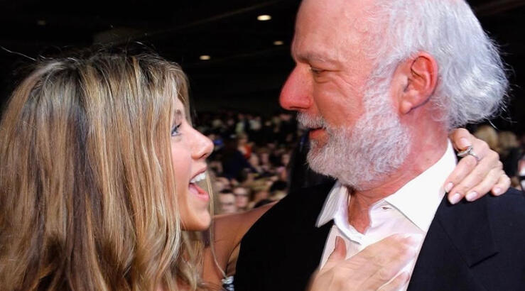 Jennifer Aniston: Το «αντίο» στον σκηνοθέτη των «Friends» συγκινεί 