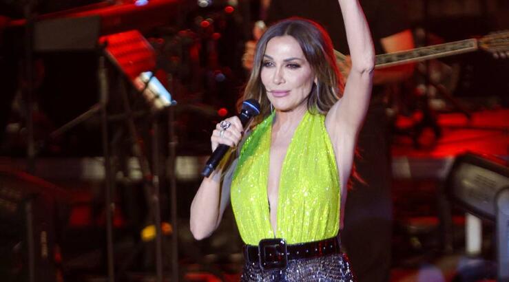 Δέσποινα Βανδή: Τα παιδιά της Μελίνα και Γιώργος σε σπάνιο στιγμιότυπο στη συναυλία της [εικόνα] 