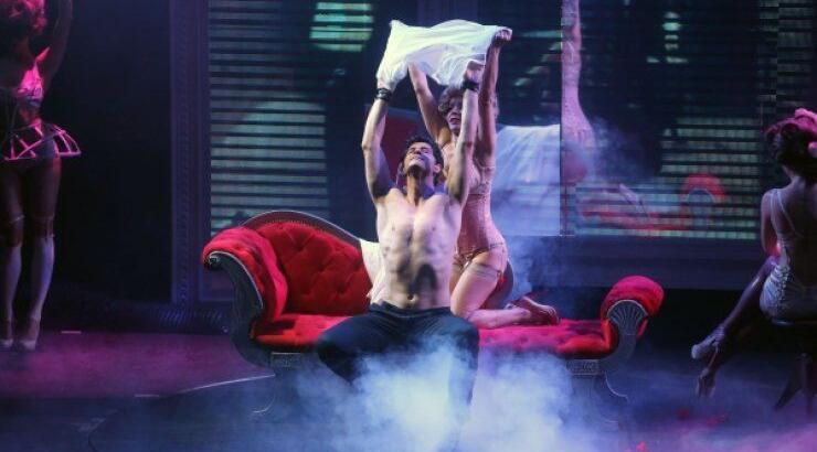 Η Ηλιάδη ανέβασε στο Twitter τον Ρουβά ημίγυμνο! 