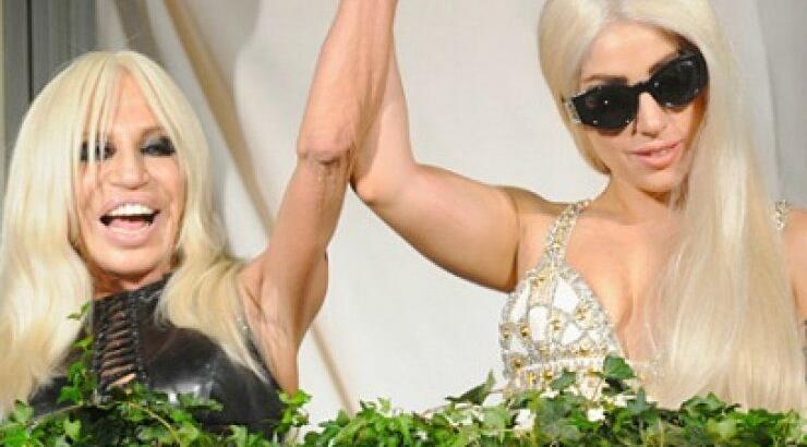Η Lady Gaga έβγαλε τραγούδι για τη Donatella Versace!