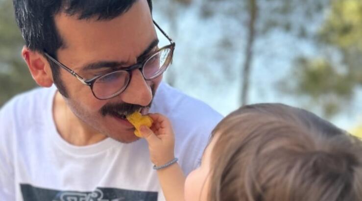 Βασίλης Χαραλάμπους: Ο διάλογος με τον γιο του σε βόλτα τους και η στιγμή που του λέει "μπαμπά" [βίντεο]