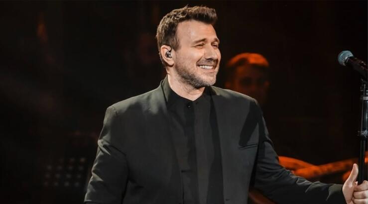 Γιάννης Πλούταρχος σε δημοσιογράφο: "Συναισθηματικά με χτύπησες εκεί που δεν έπρεπε" [βίντεο]